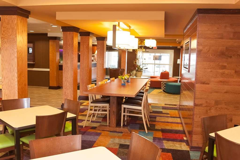 Comfort Inn & Suites Akron South Exterior foto